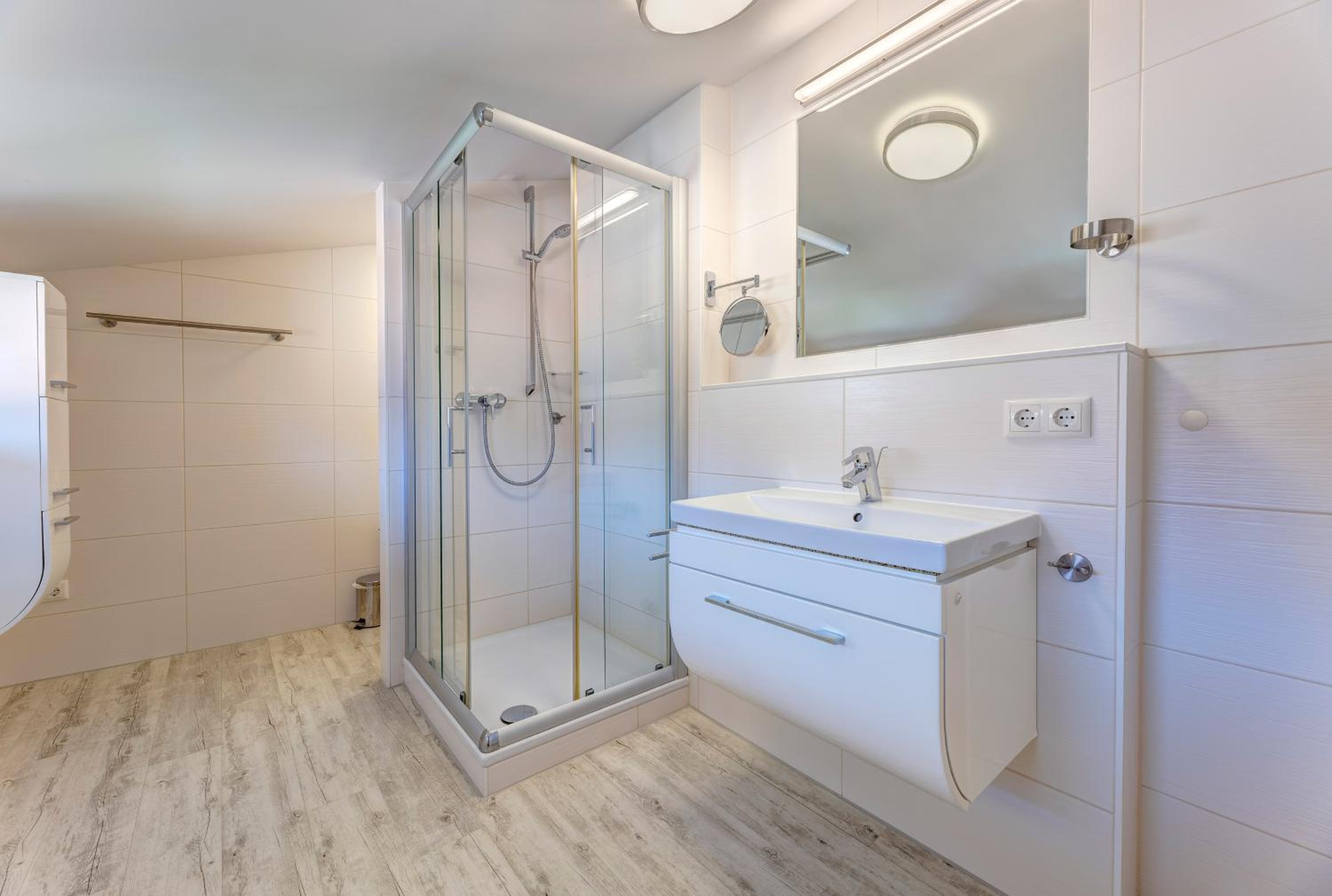 Ferienhaus Meinholdstraße 46 2 mit 5 Schlafzimmern, Privater Sauna, Kamin, ca 500m vom Strand