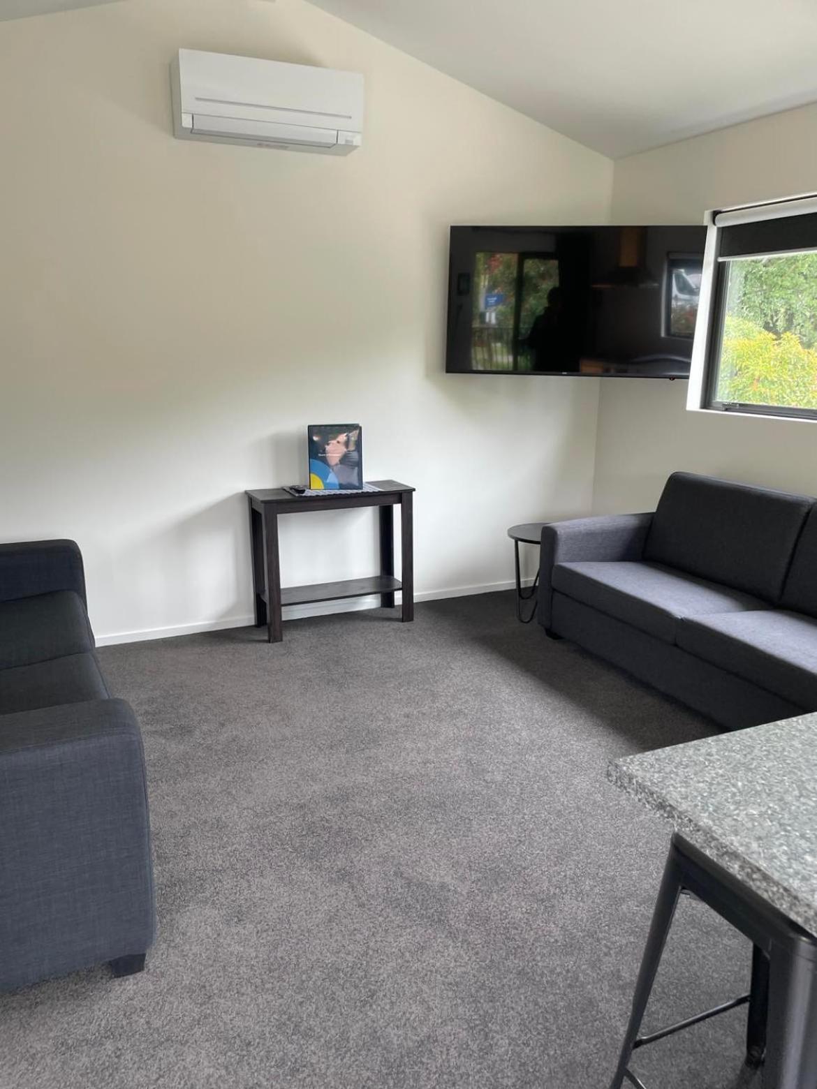 Kingston TOP 10 Holiday Park 54