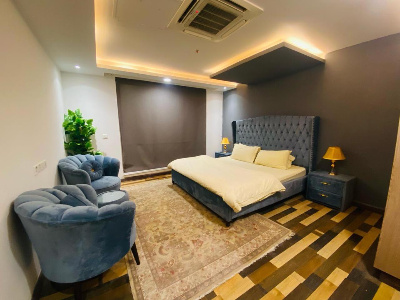 Luxury Gold Crest Apartment view 3