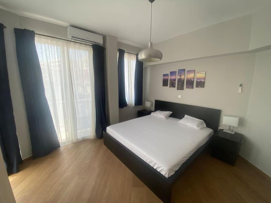 Ydrea Piraeus port apartment view 3