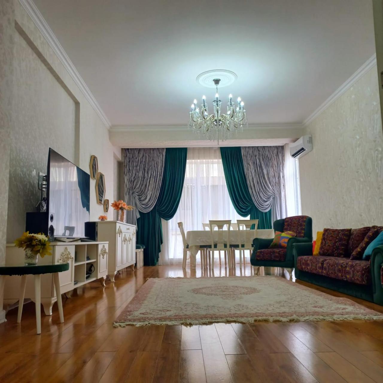 Farid's apartment