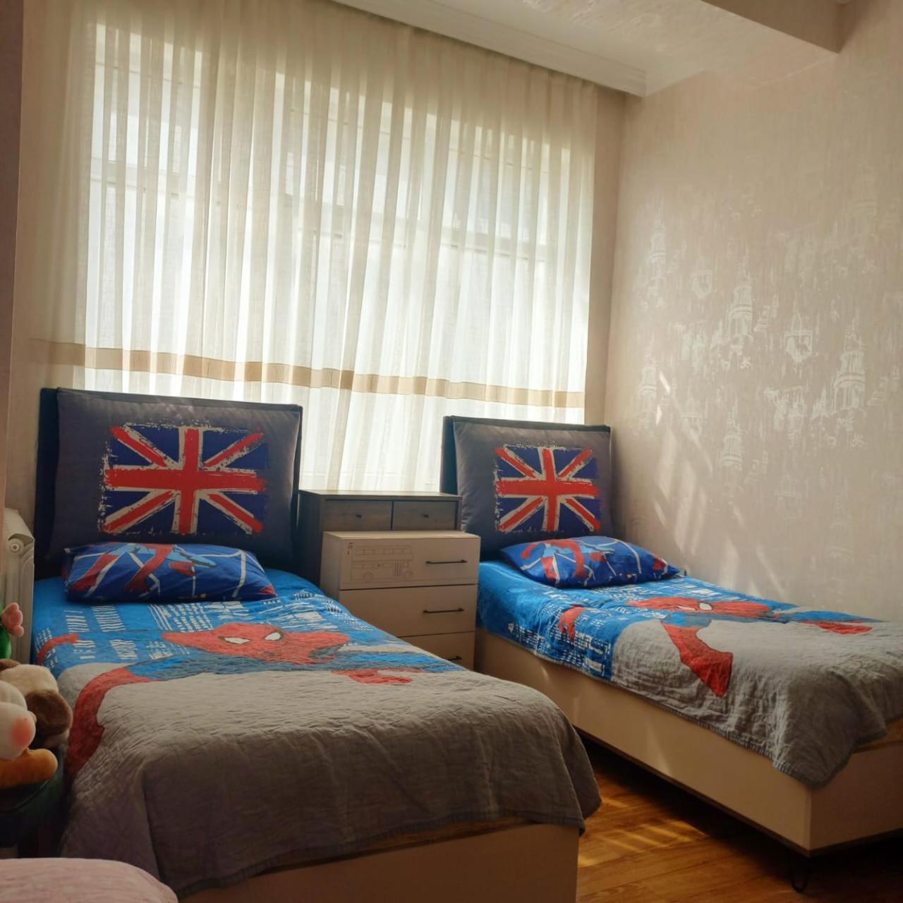 Farid's apartment