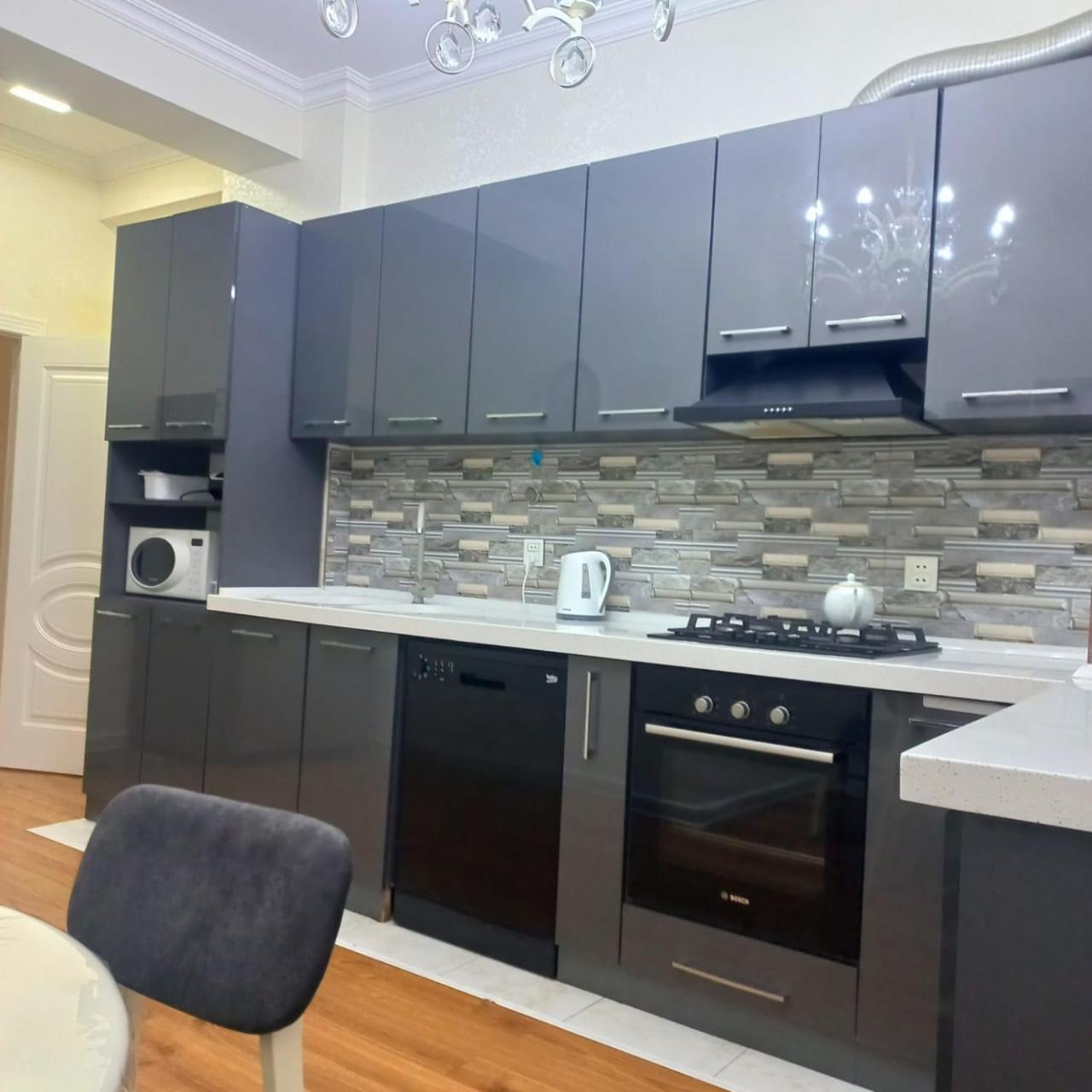 Farid's apartment