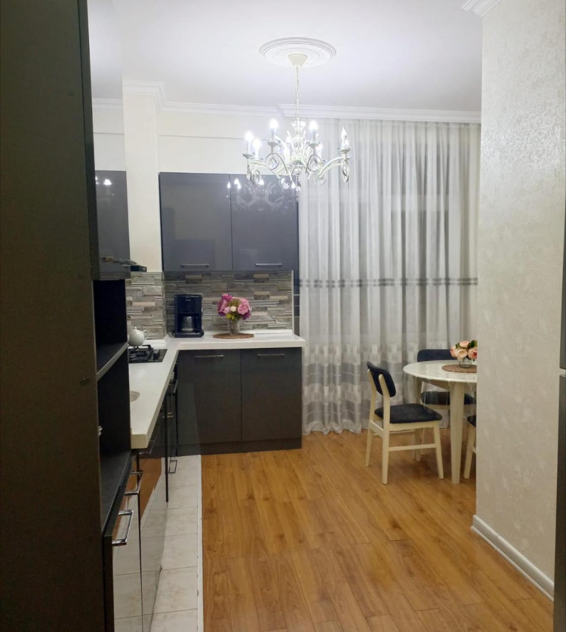 Farid's apartment