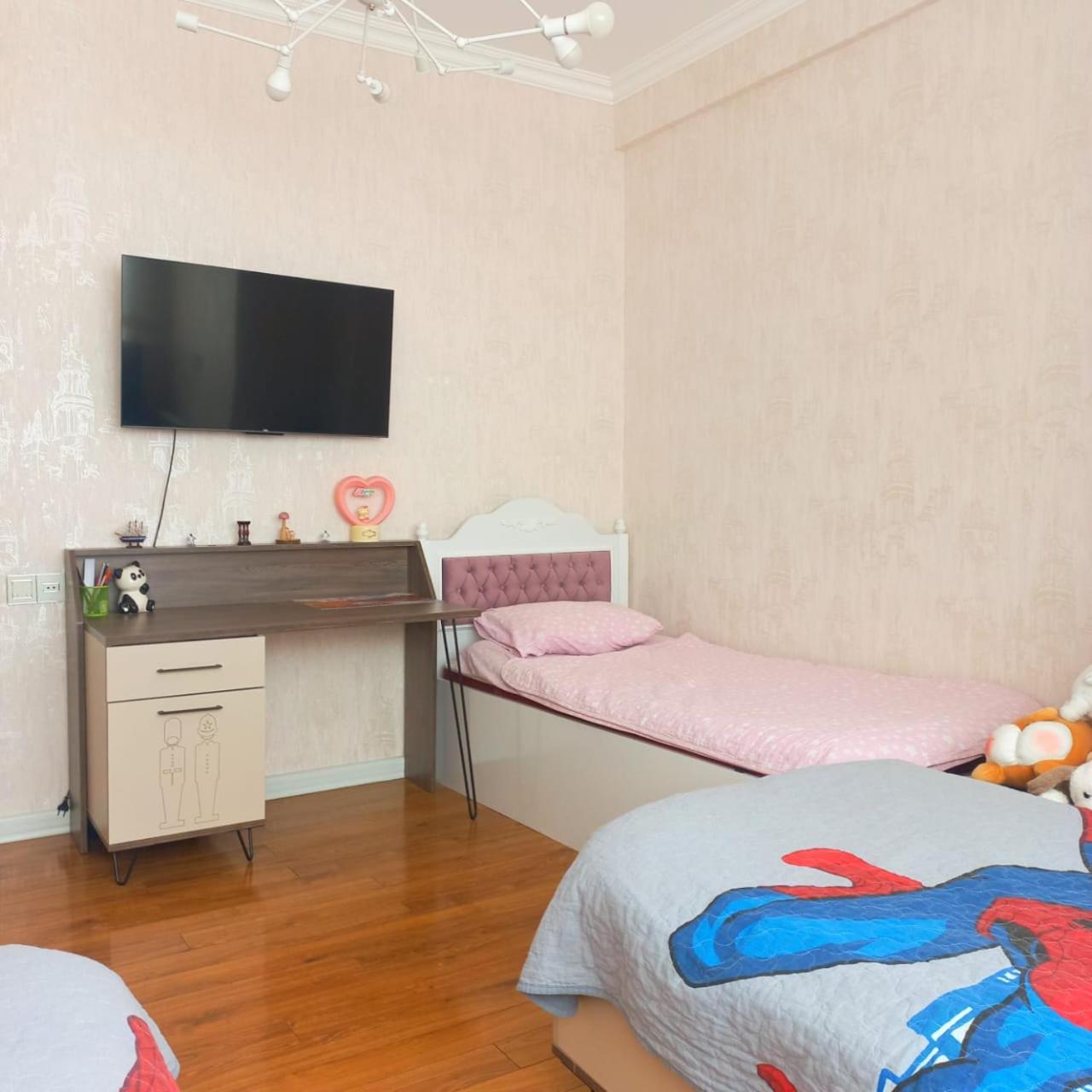 Farid's apartment