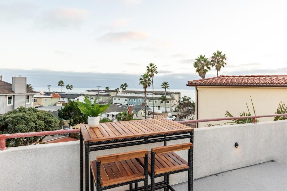 Good Times, Tan Lines - Ocean views rooftop lounge view 3