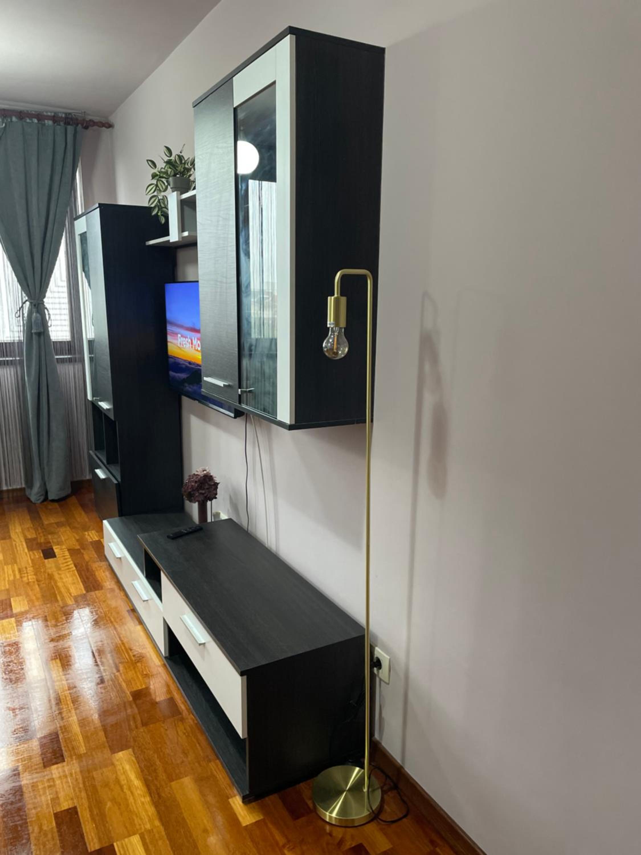 Central sweet apartment self check-in