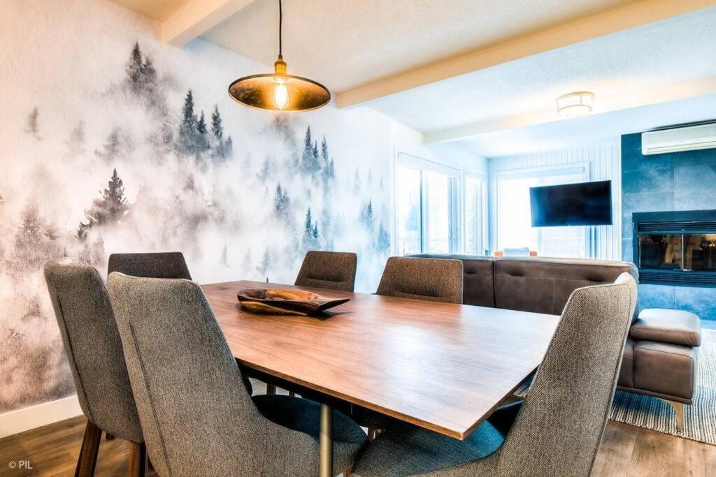 Chic Mt-Tremblant Condo with View on the Lake by Denstays