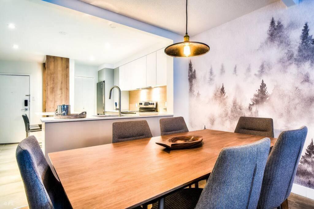 Chic Mt-Tremblant Condo with View on the Lake by Denstays