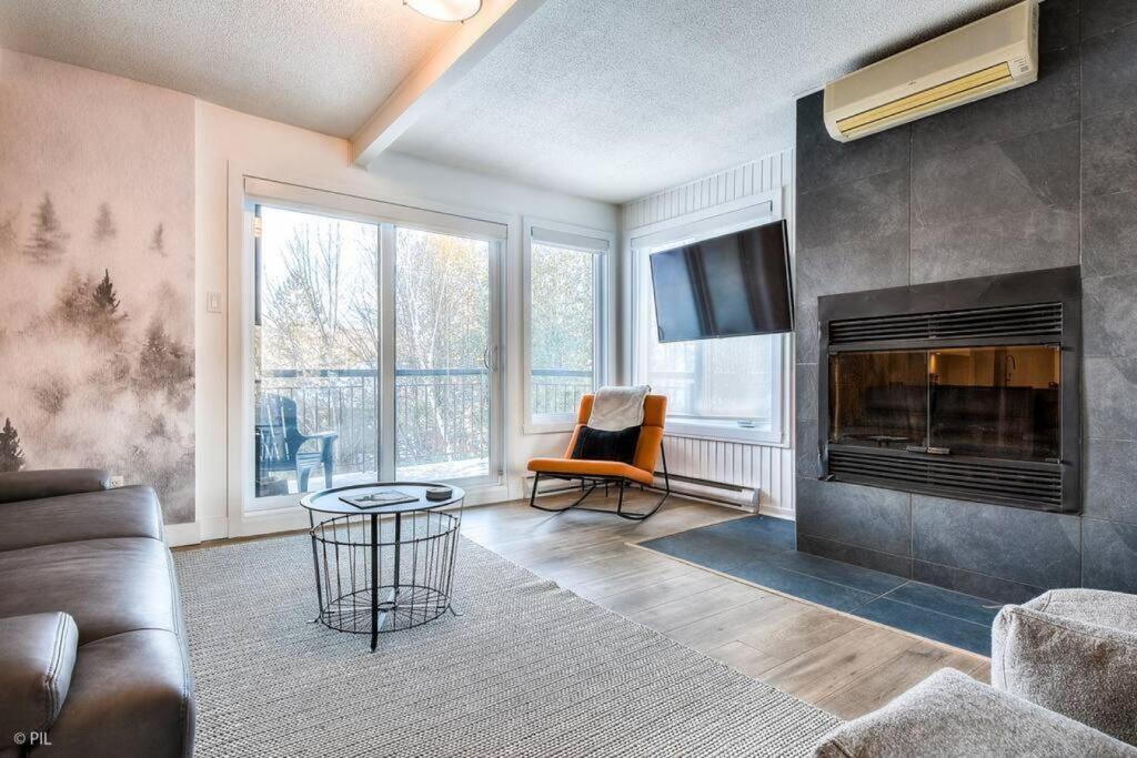 Chic Mt-Tremblant Condo with View on the Lake by Denstays