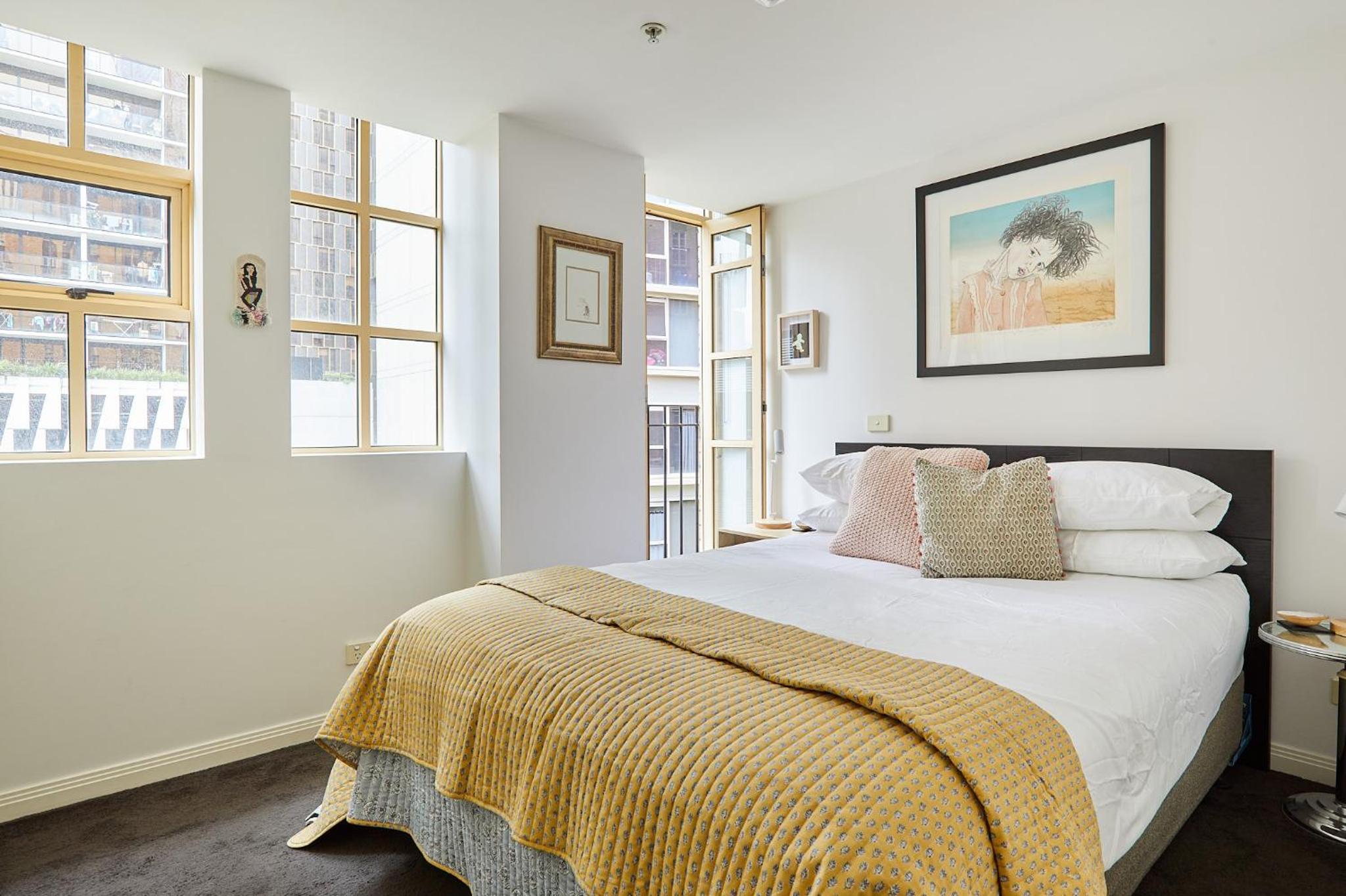 Deco Loft on Russell Street