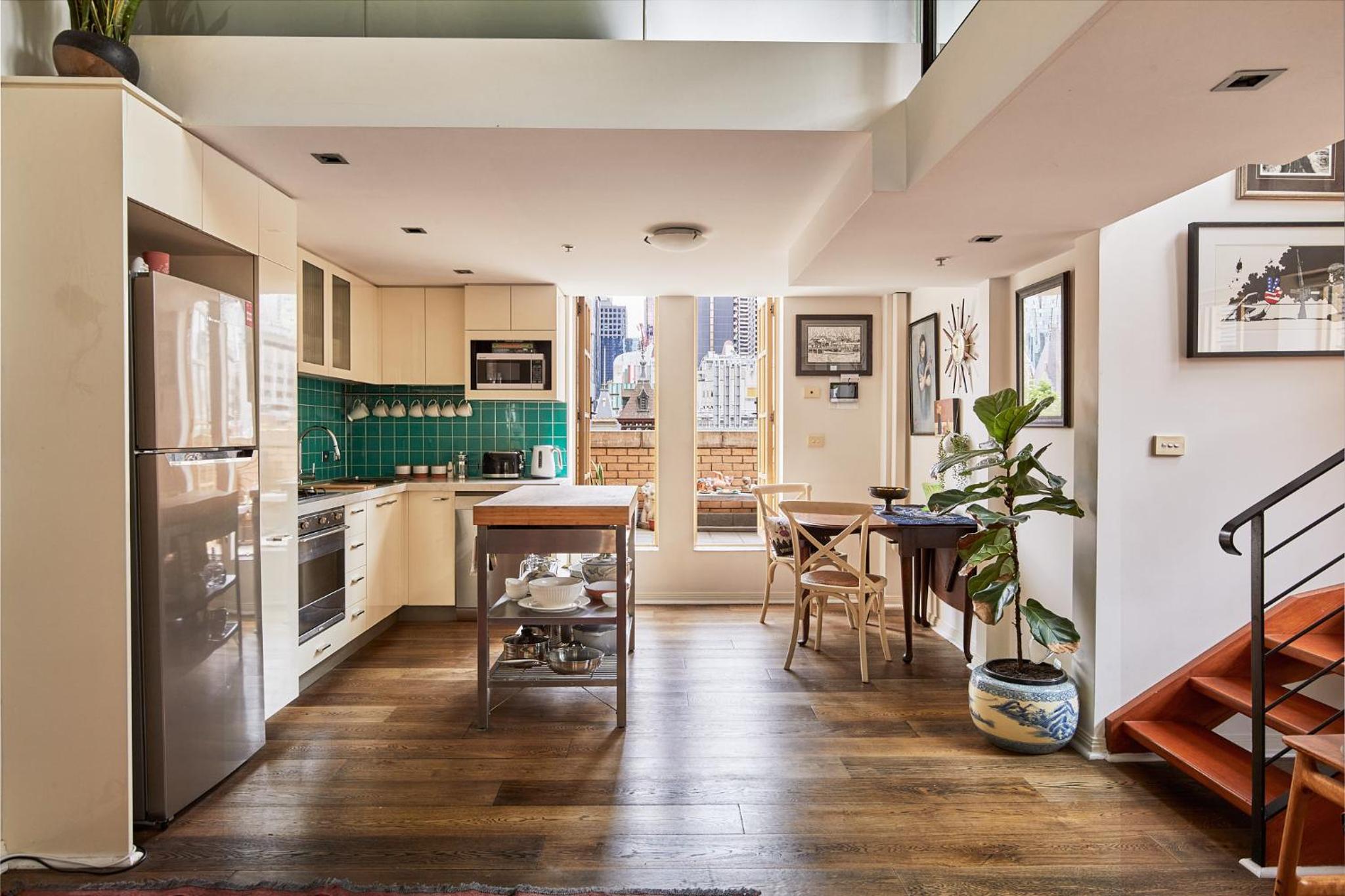 Deco Loft on Russell Street