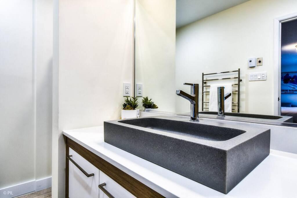 Chic Mt-Tremblant Condo with View on the Lake by Denstays