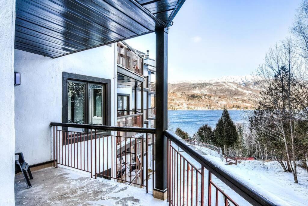 Chic Mt-Tremblant Condo with View on the Lake by Denstays