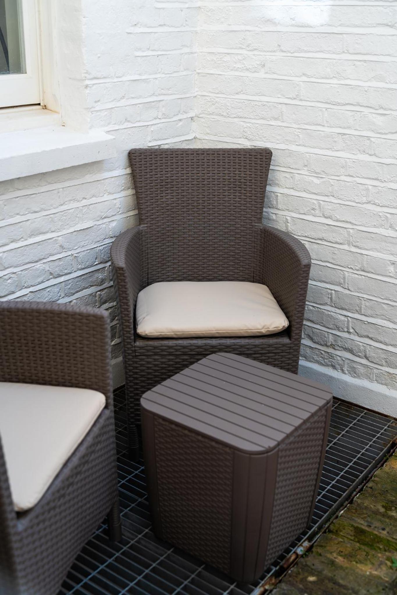 4BR 2BA House By LiveStay Short Lets & Serviced Accommodation London Near Oxford Circus With 2 Private Patios
