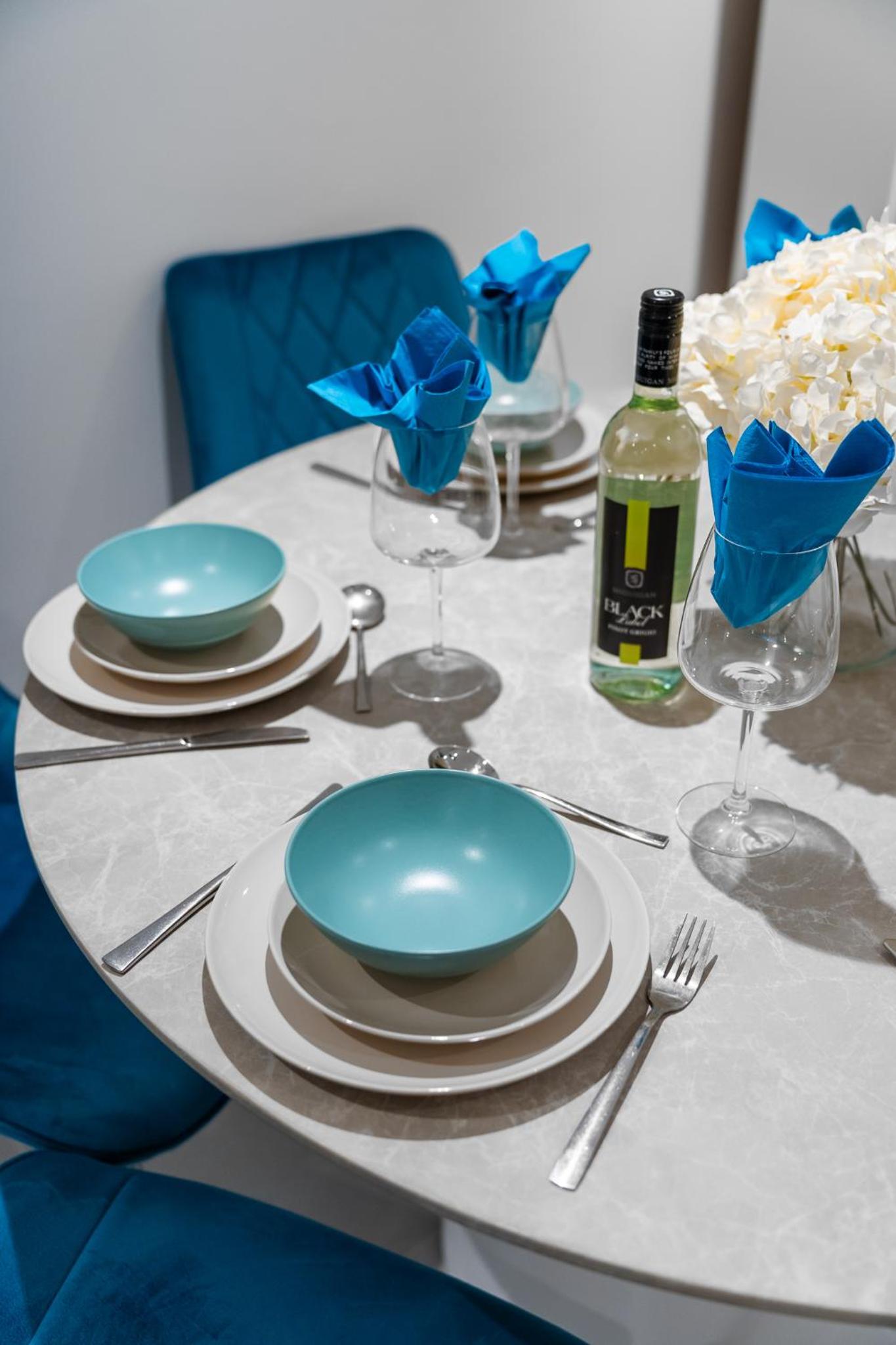 4BR 2BA House By LiveStay Short Lets & Serviced Accommodation London Near Oxford Circus With 2 Private Patios