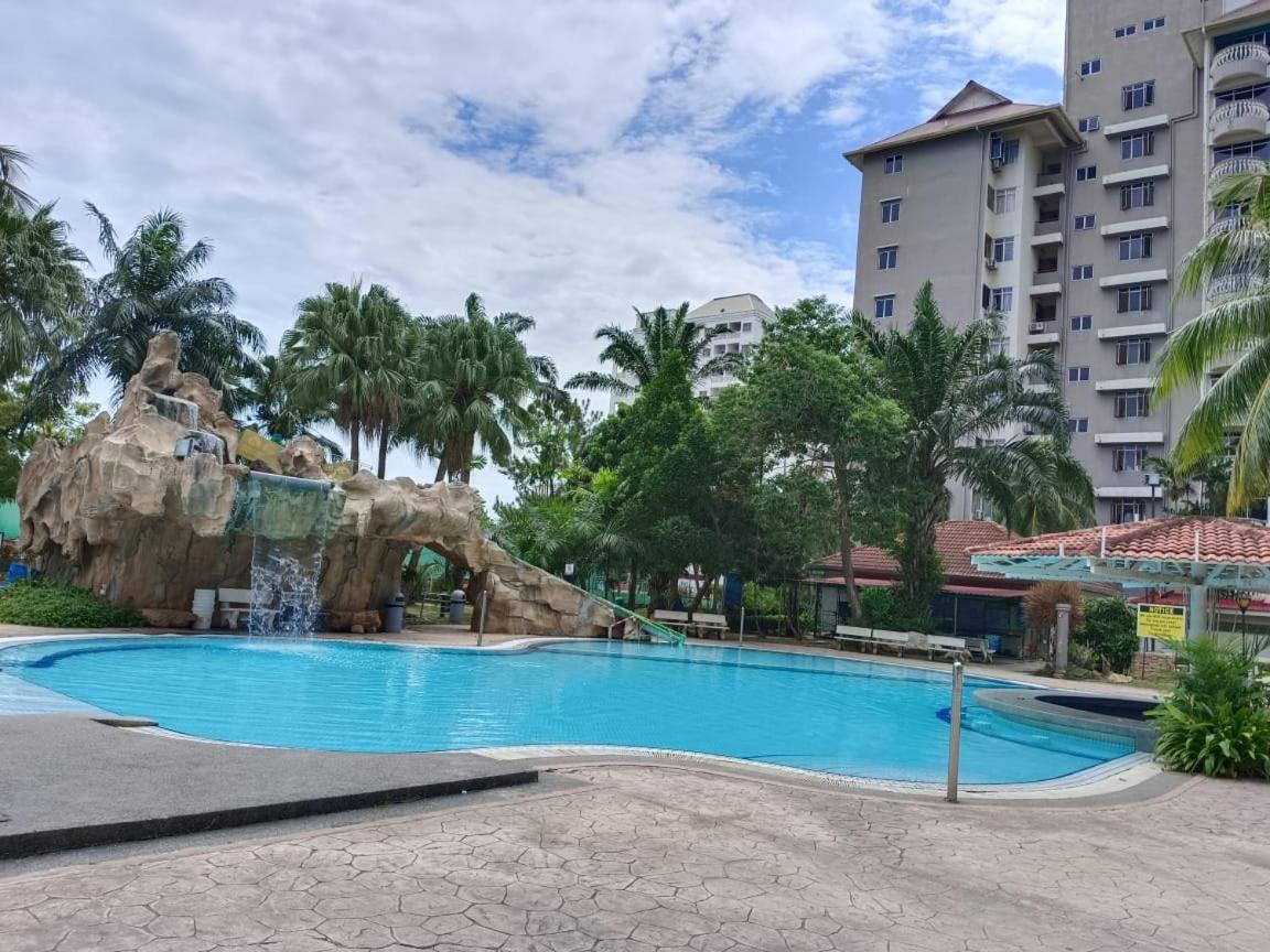 Glory Beach Resort 2Room & 3Room Private Units view 2