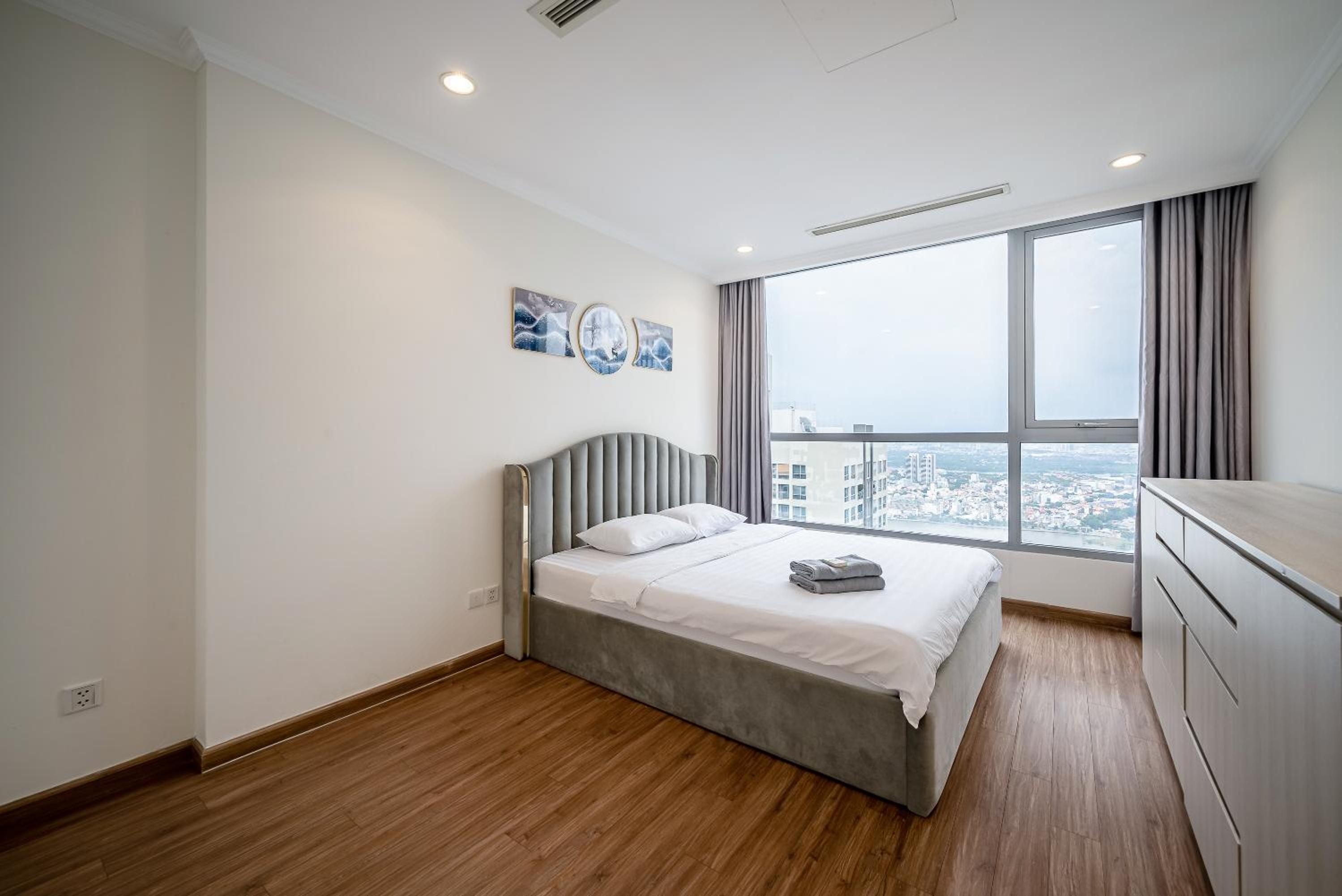 Vinhomes Luxury Art Condotel