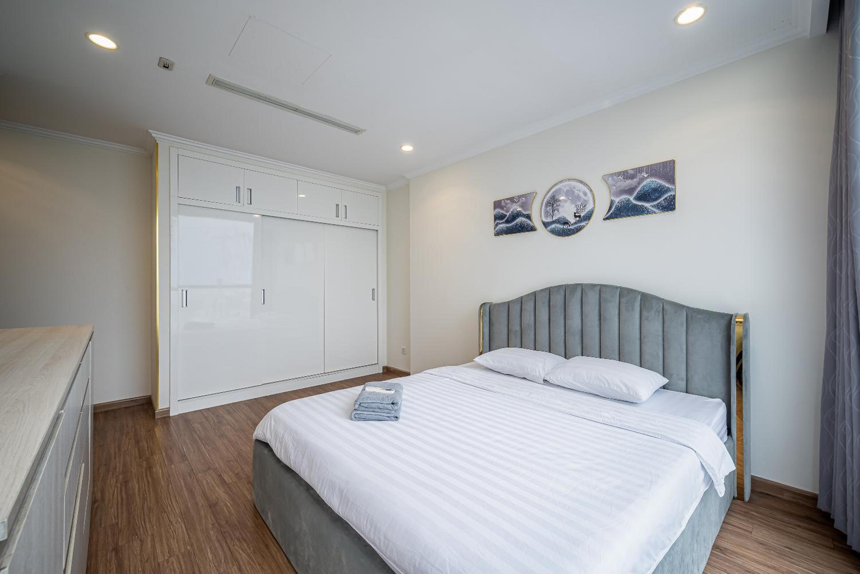 Vinhomes Luxury Art Condotel