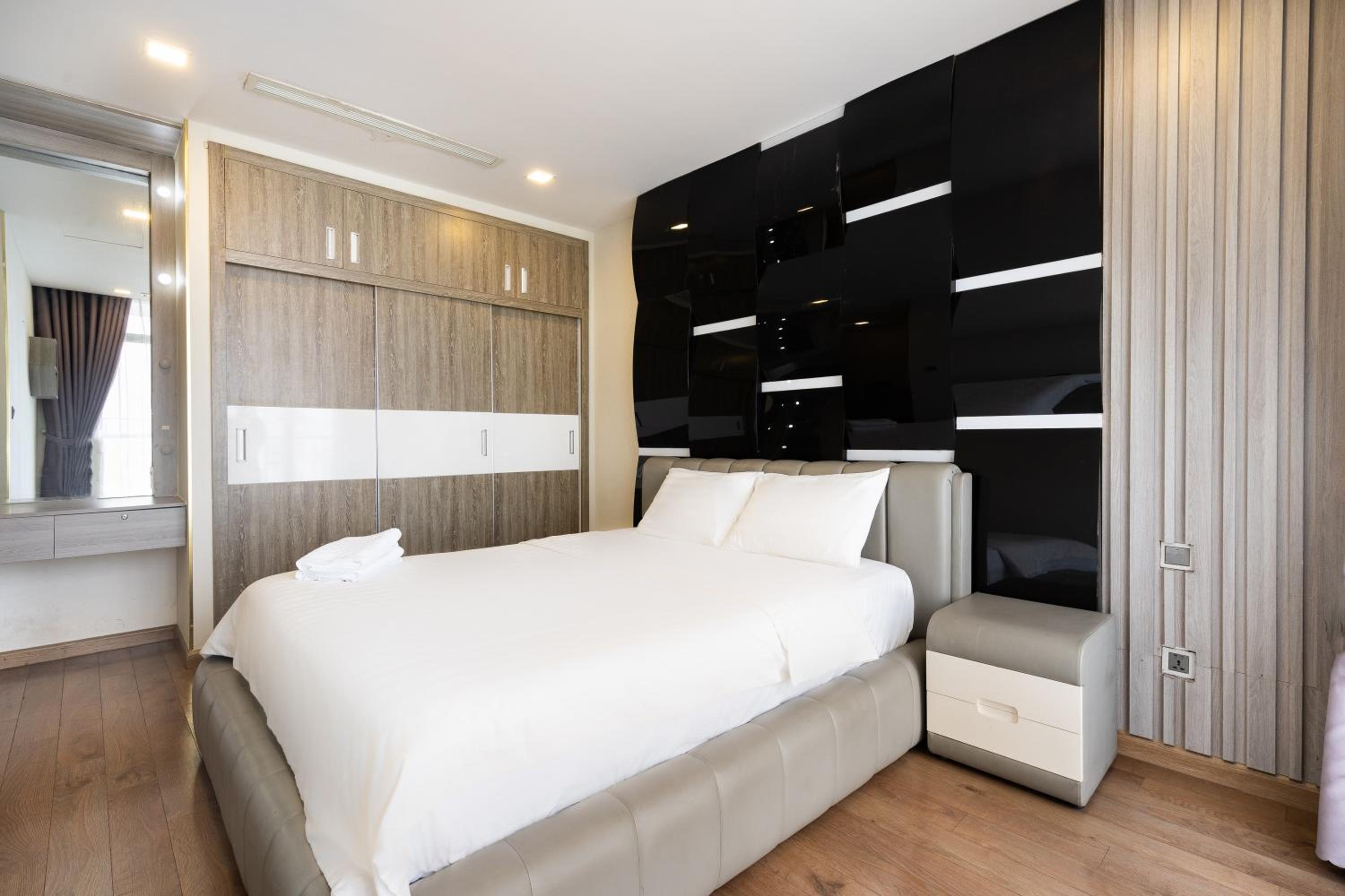 Vinhomes Luxury Art Condotel