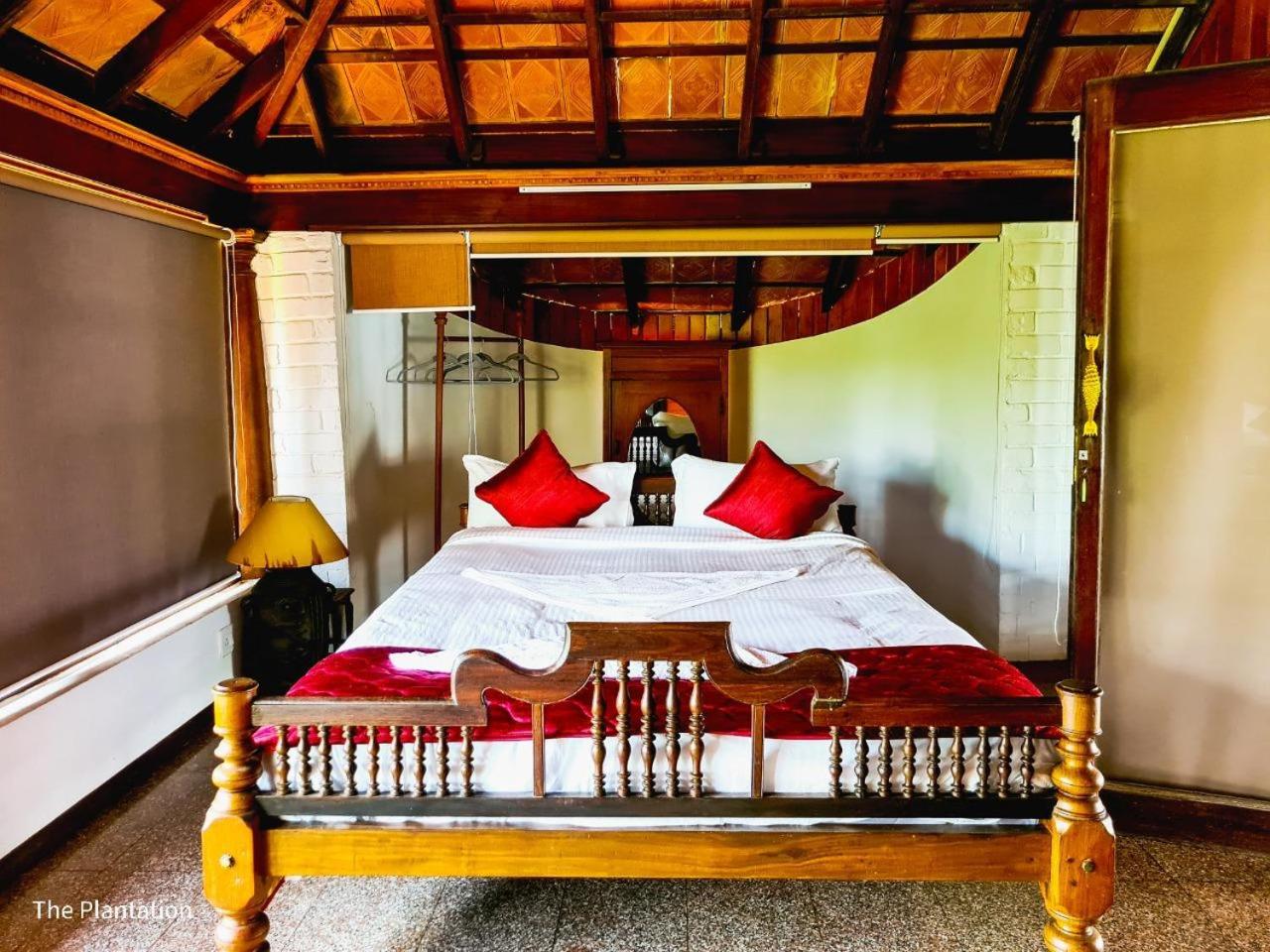 Heritage villa on beach view 4