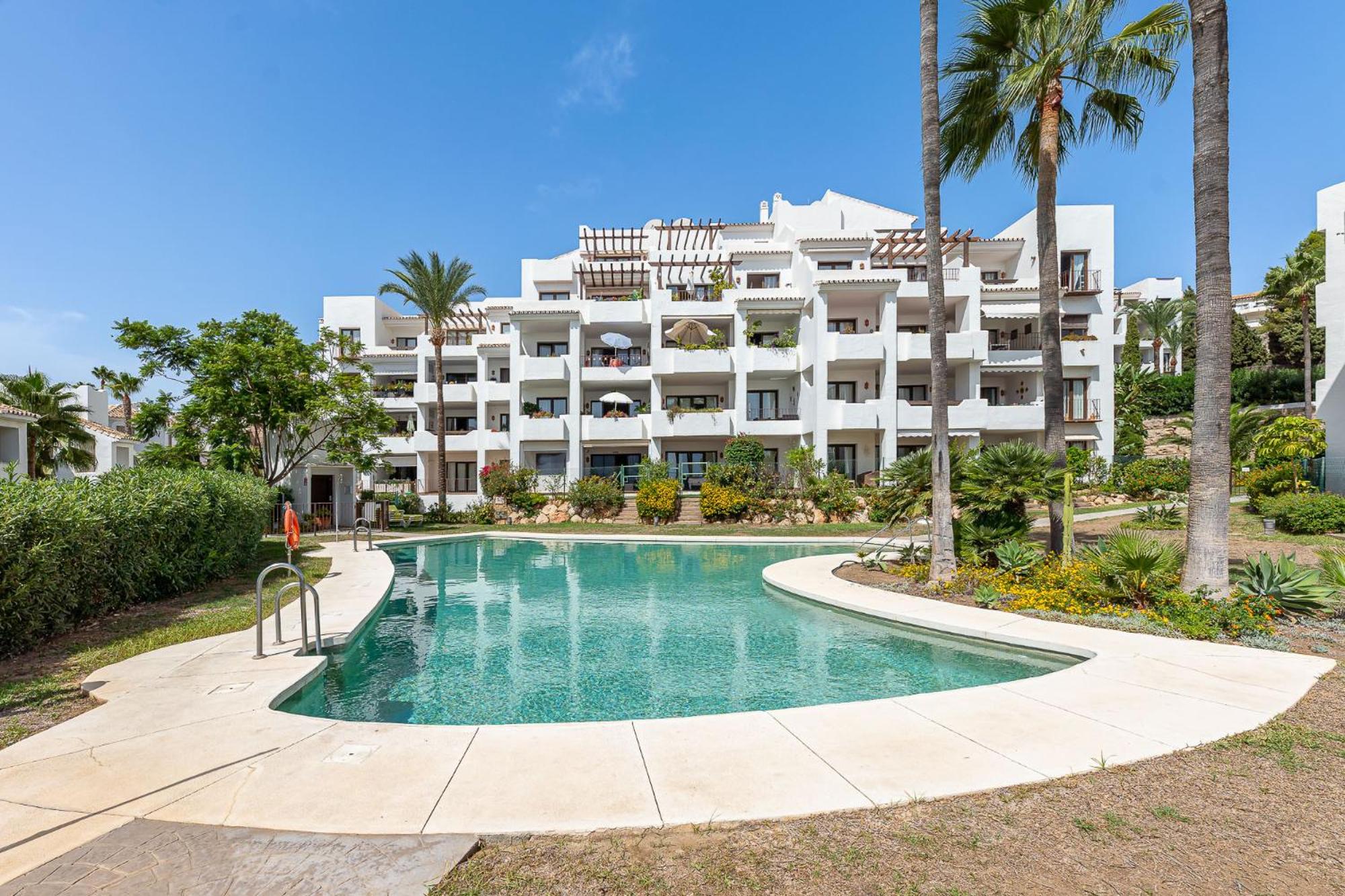 Beautiful two-bed apartment Mijas Golf