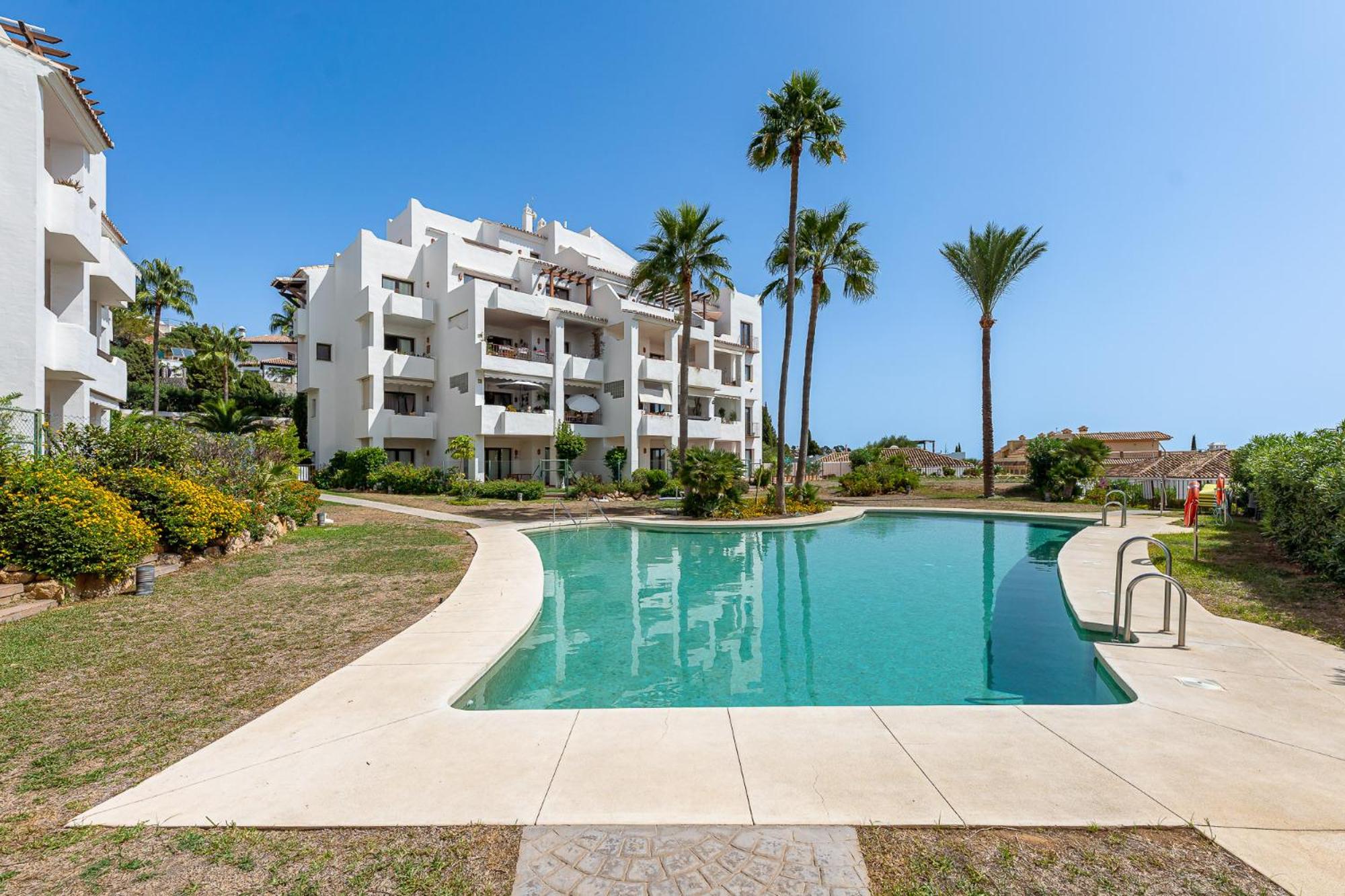 Beautiful two-bed apartment Mijas Golf