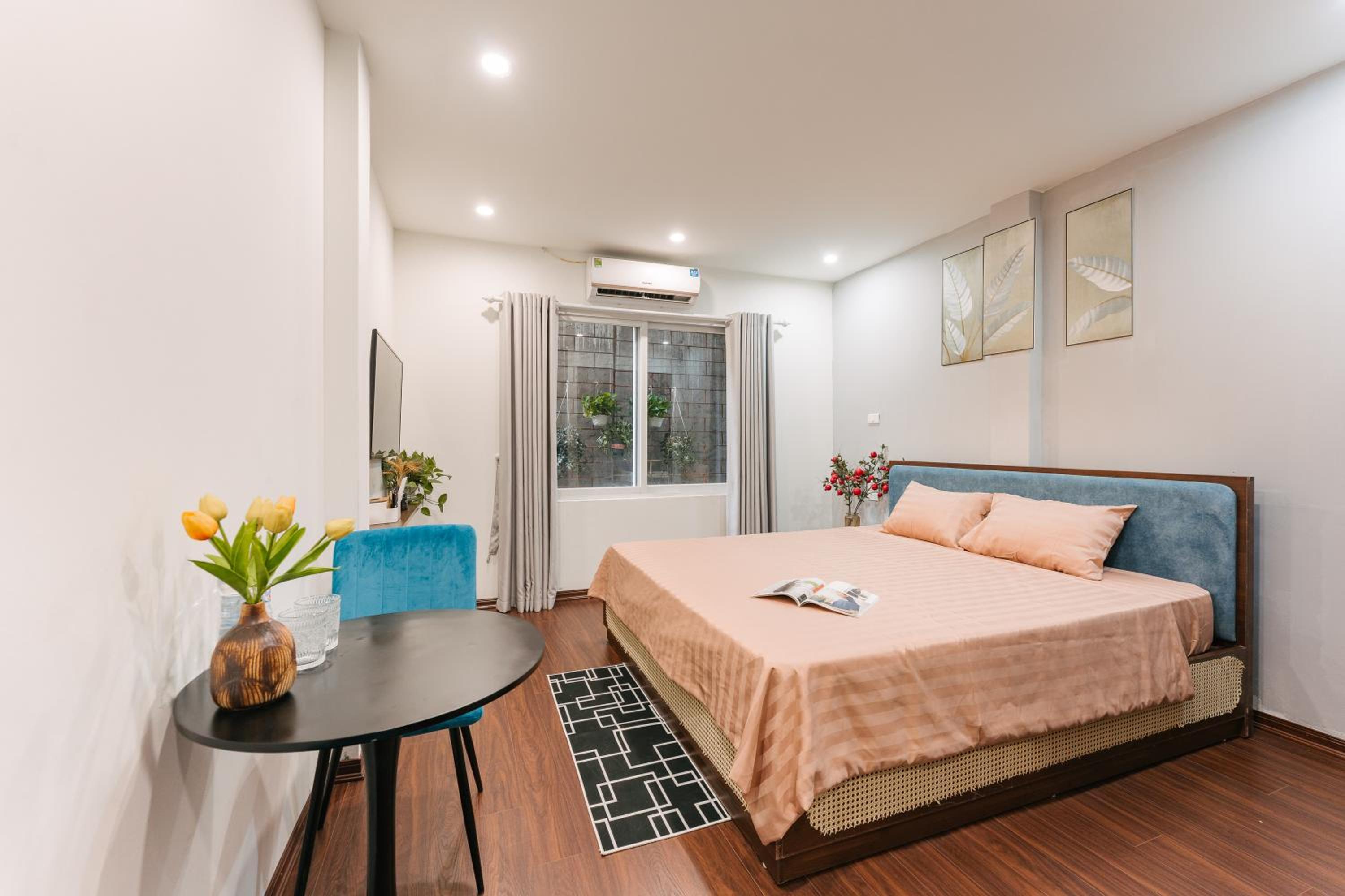 Oikia Apartment