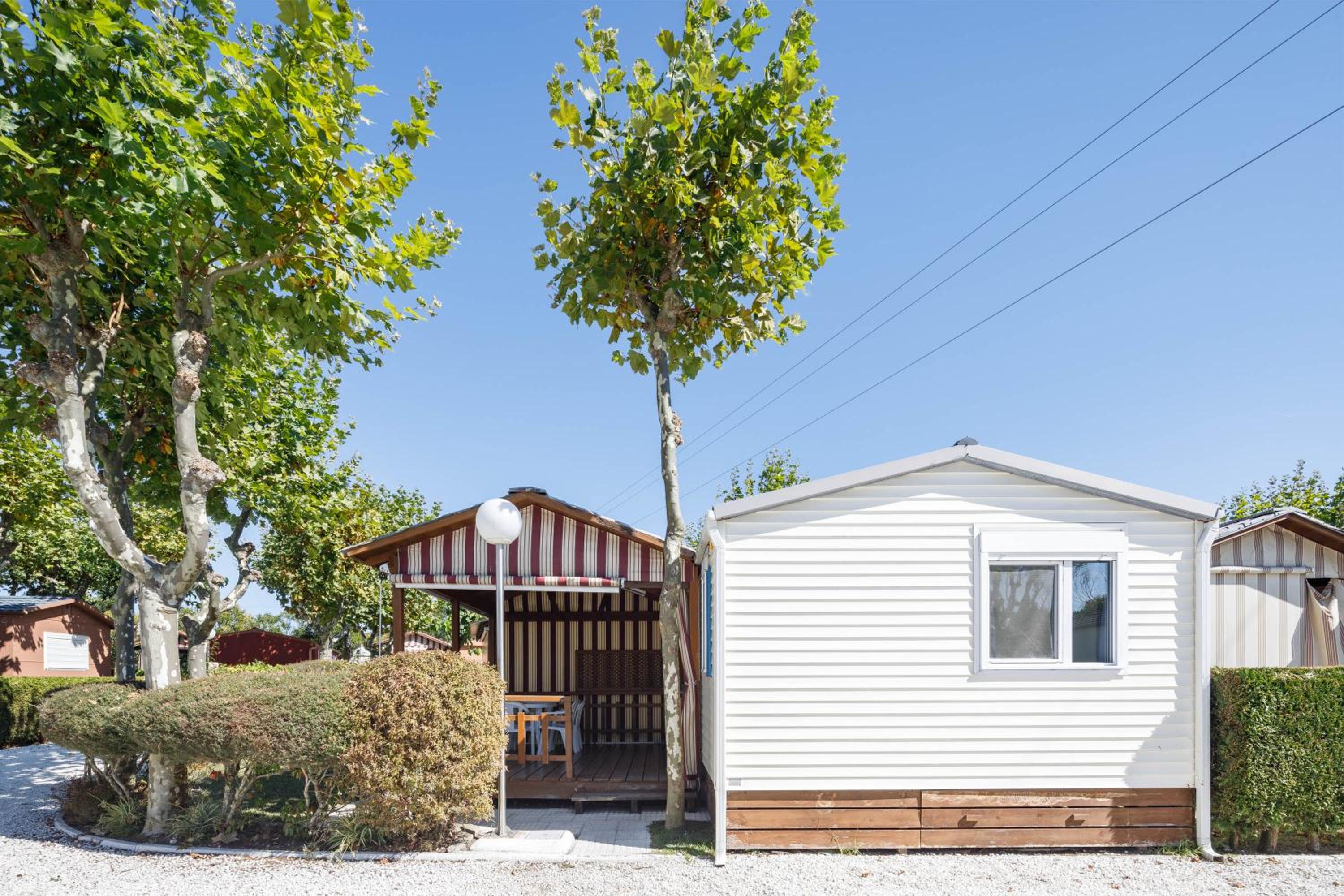 Bungalow E photo 1
