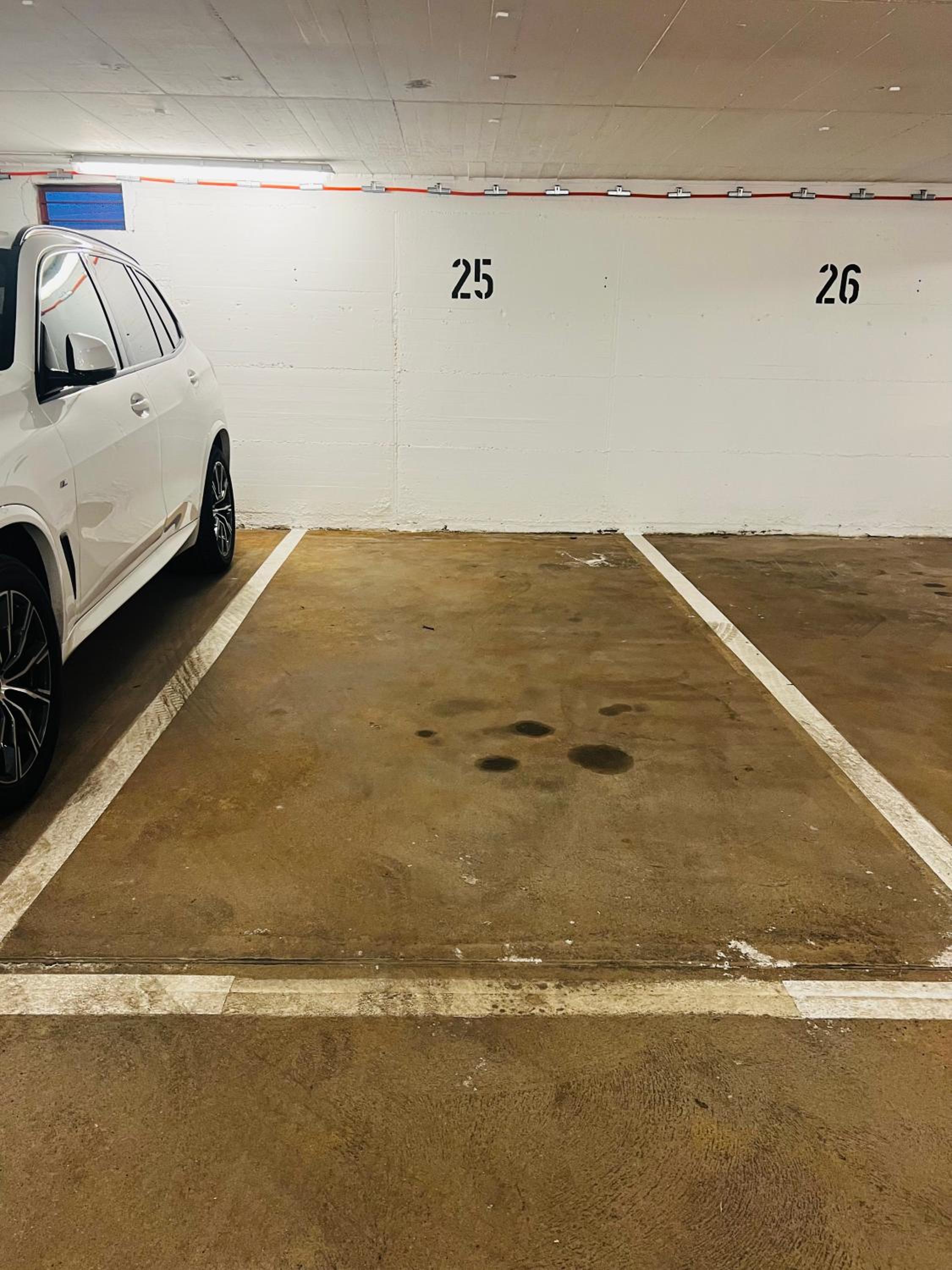 Ladenwohnung in Kreuzberg mit Parkplatz in einer Tiefgarage