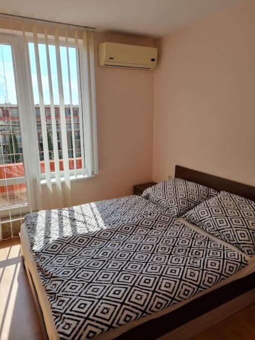 Sunny beach family apartment 302, Sluneční pobřeží