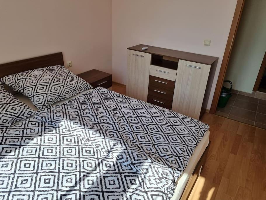 Sunny beach family apartment 302, Sluneční pobřeží