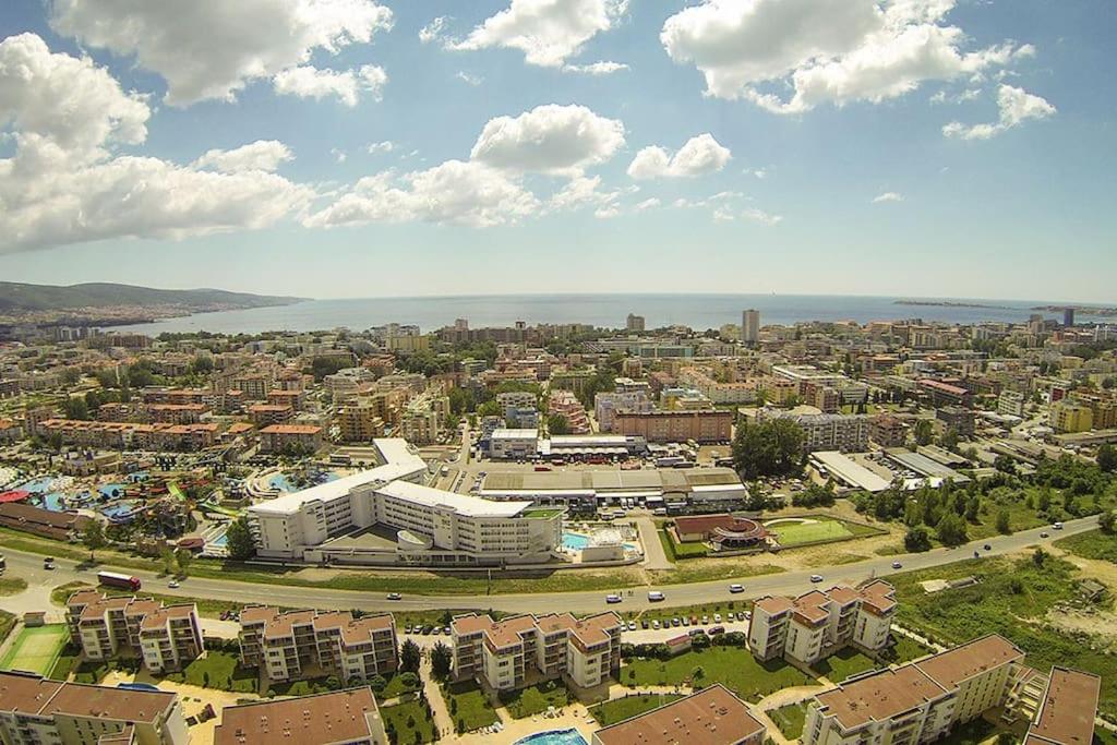 Sunny beach family apartment 302, Sluneční pobřeží