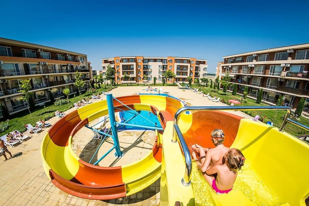 Sunny beach family apartment 302, Sluneční pobřeží