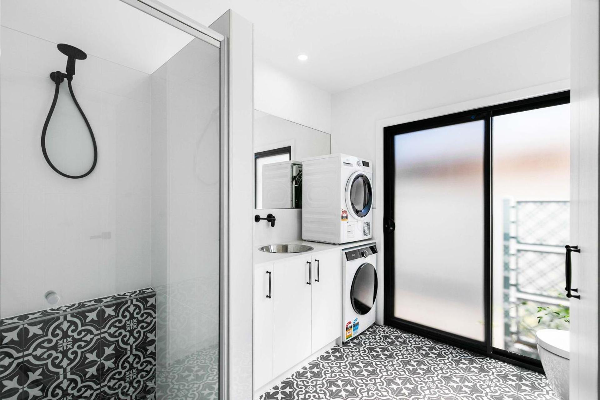 Seaside Unit in Urangan