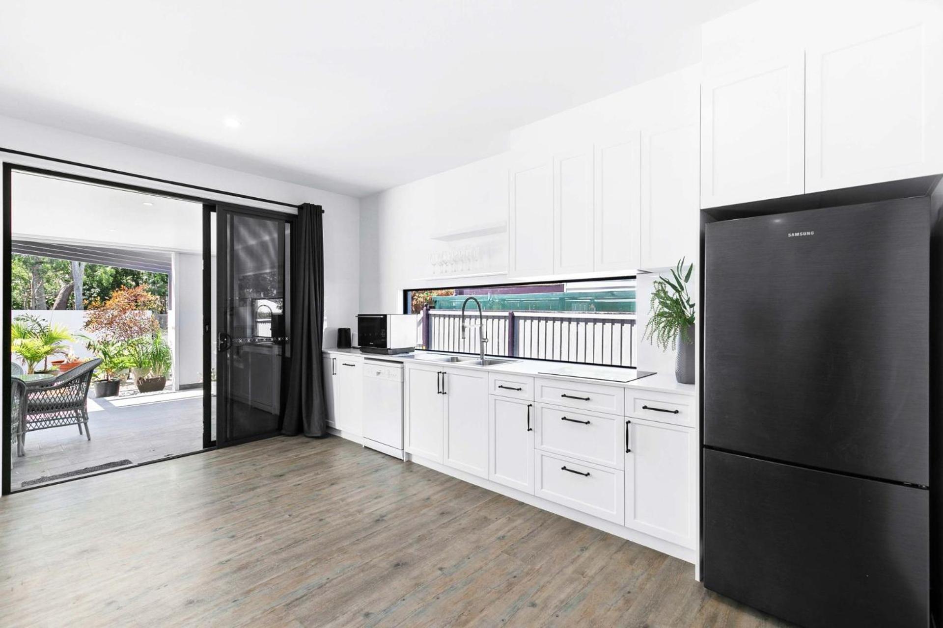 Seaside Unit in Urangan