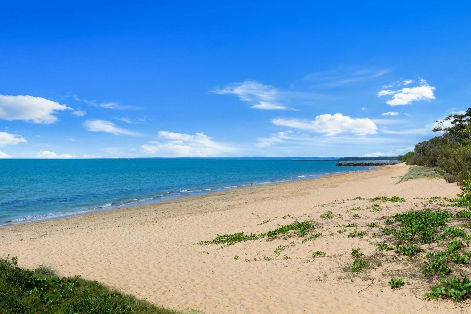 Seaside Unit in Urangan