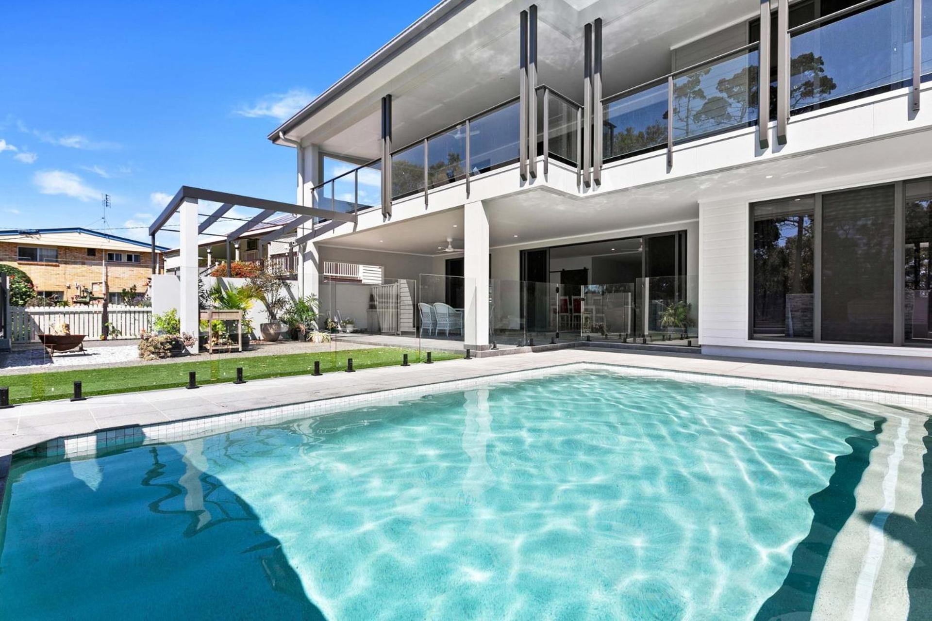 Seaside Unit in Urangan