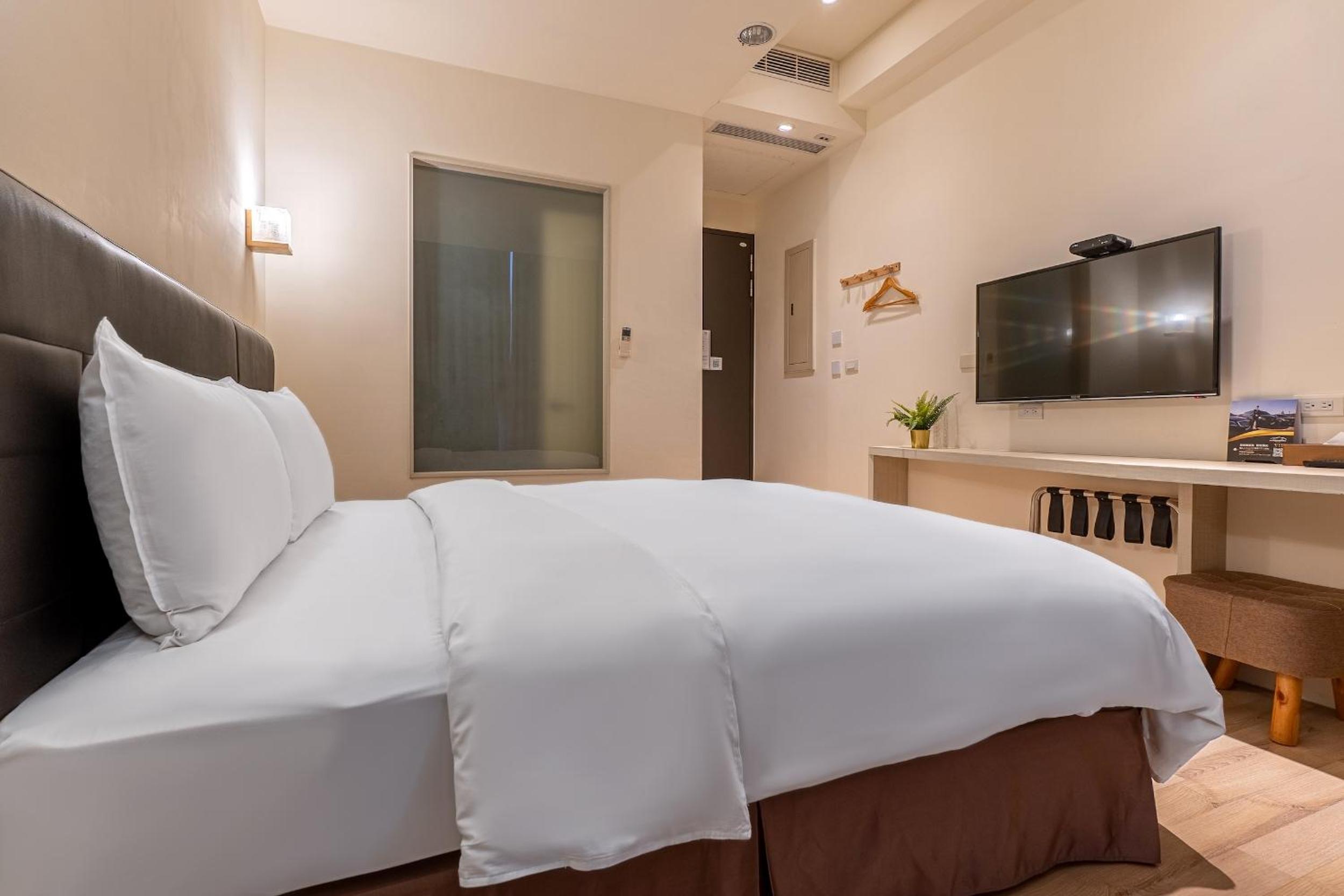 CHECK inn Express Taichung Fuxing