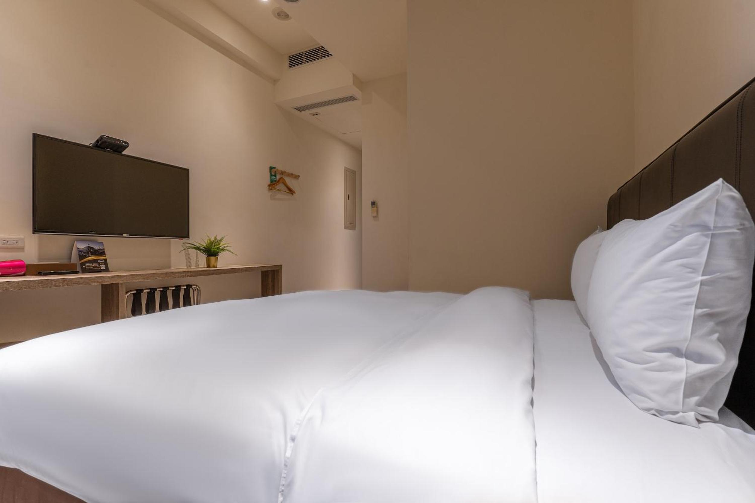 CHECK inn Express Taichung Fuxing
