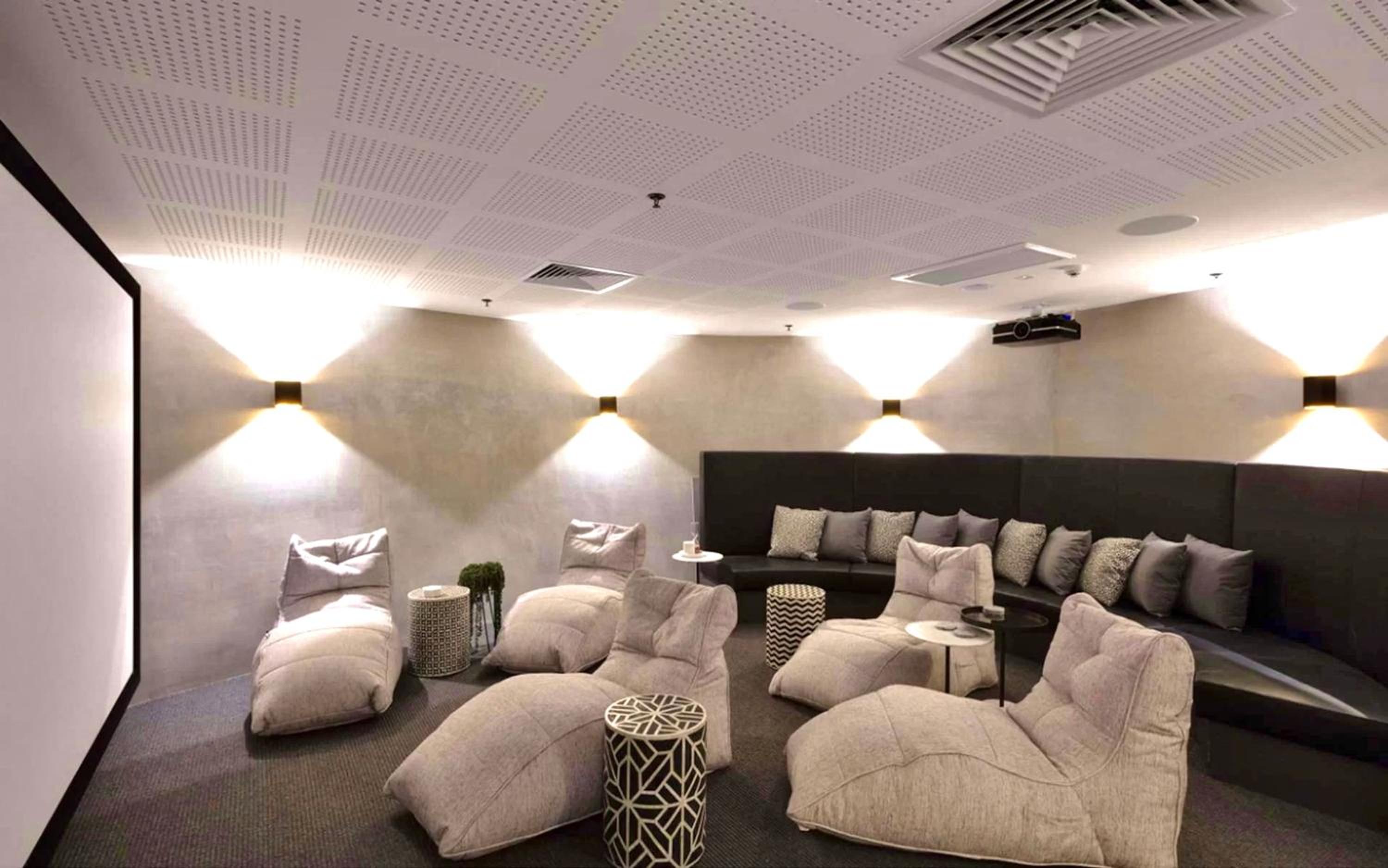 meeting & event spaces