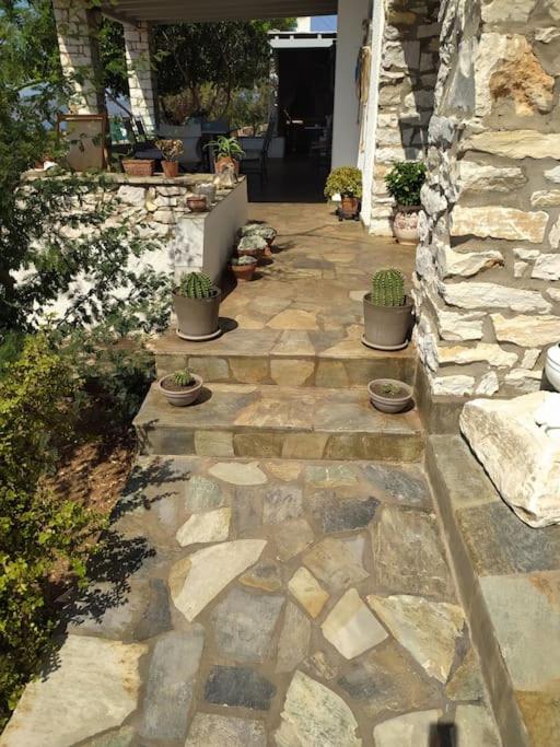 The House of Manos and Helen view 3