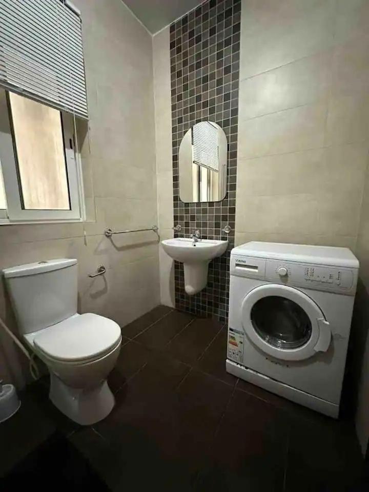 Cozy Room with Private Bathroom and Balcony Views view 3