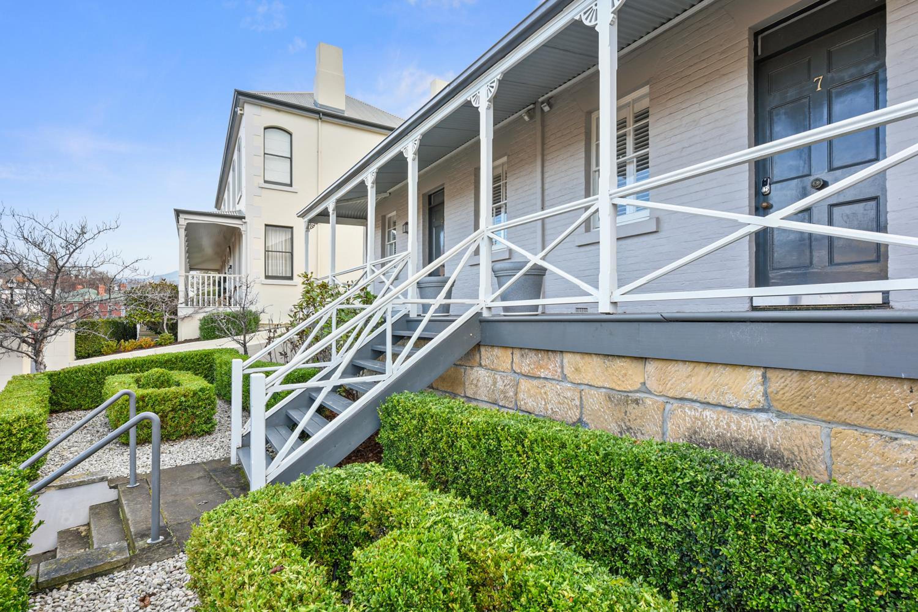 Hampden Cottage Luxury Georgian Apartment