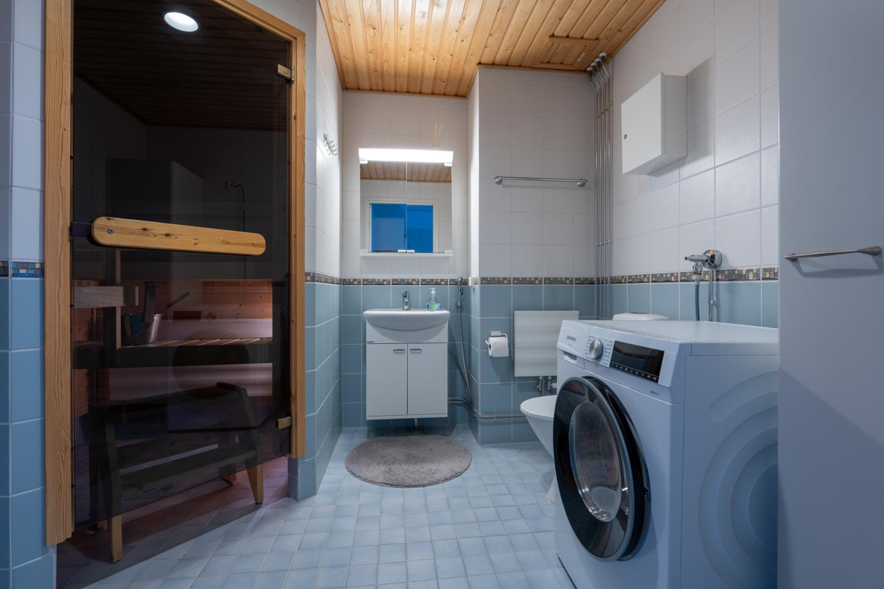 Cosy City Apartment with Sauna