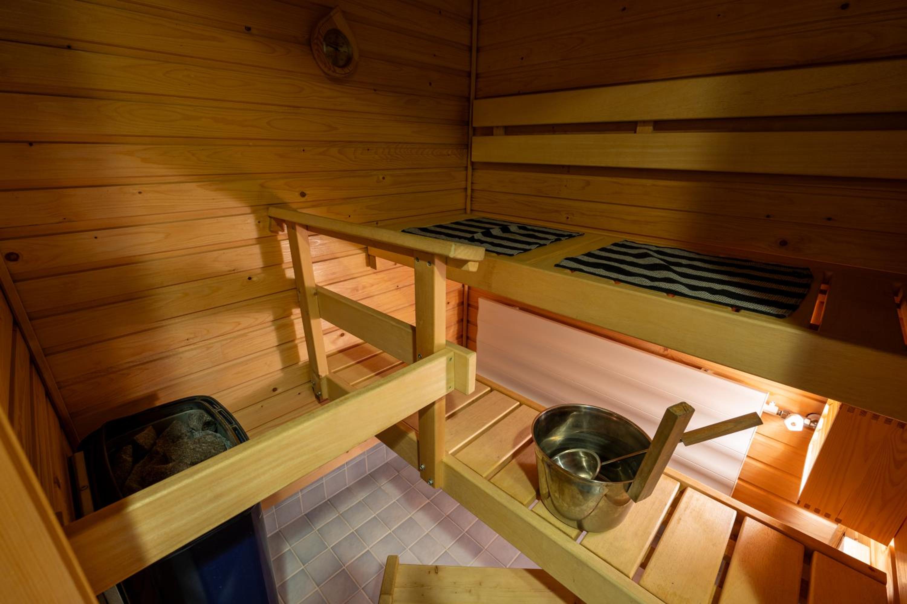 Cosy City Apartment with Sauna