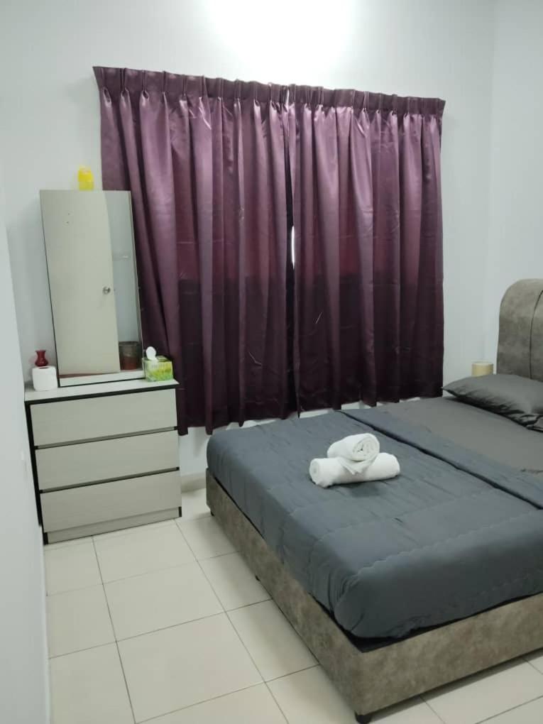 RoomStay Transit KLIA Retreat 3R2B photo 2
