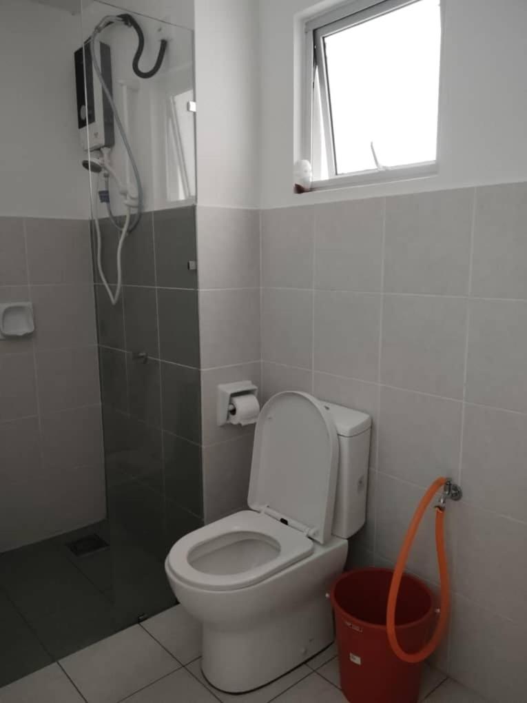 RoomStay Transit KLIA Retreat 3R2B photo 3