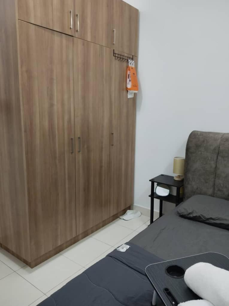 RoomStay Transit KLIA Retreat 3R2B photo 5