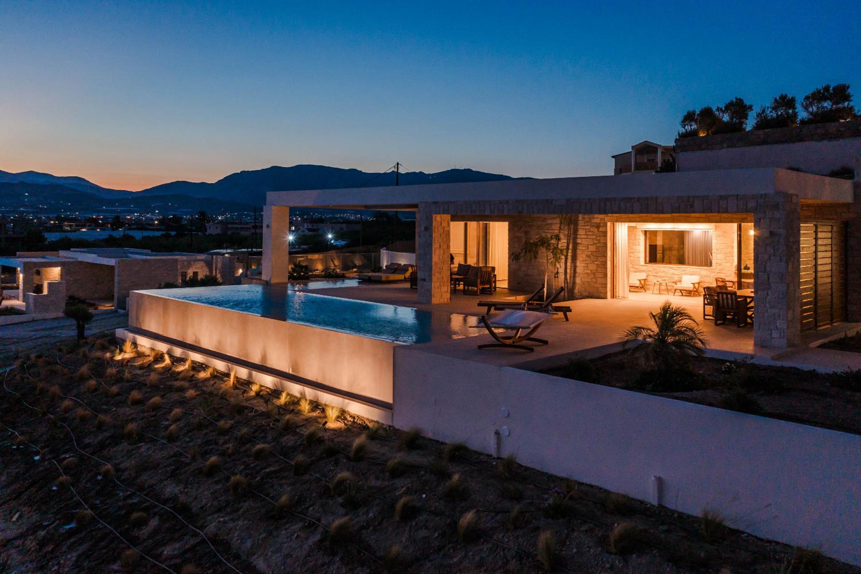 POEMO VILLAS